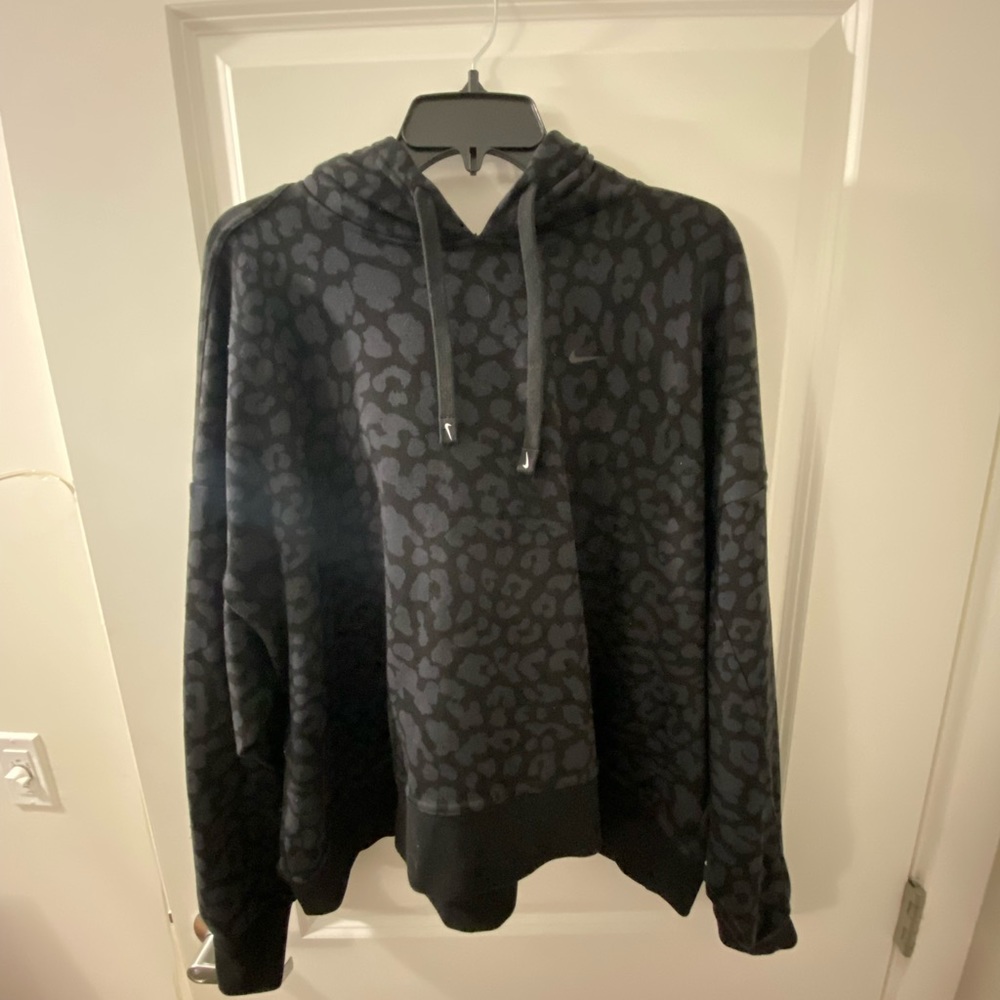 Nike Leopard Print Crop XXL